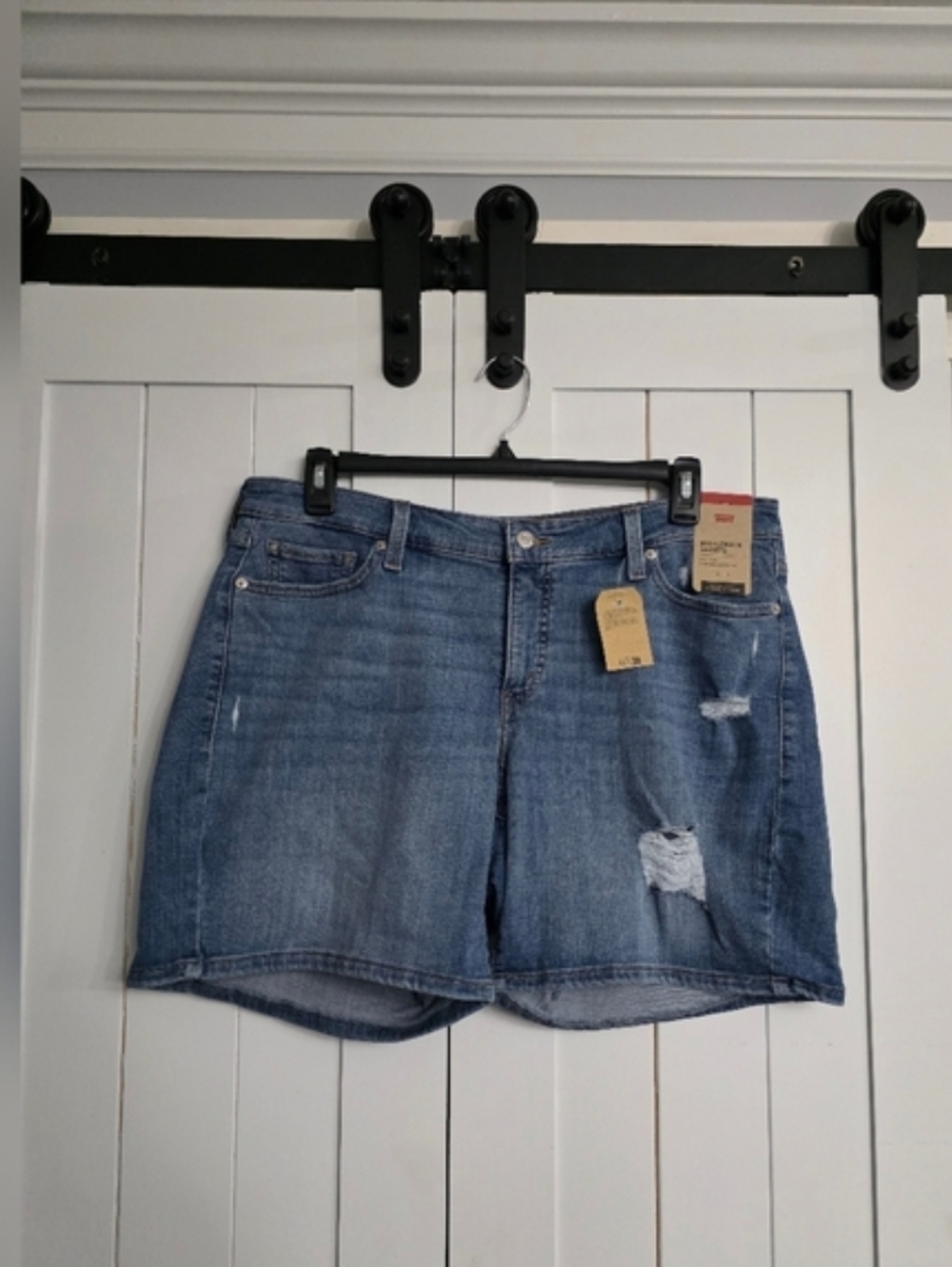 Levi's Mid-Length Shorts. NEW!